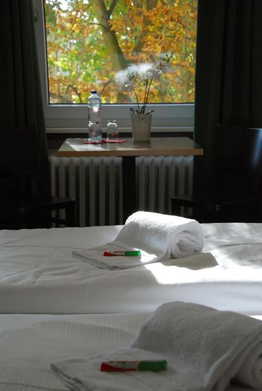 Zweibettzimmer mit eigenem Bad